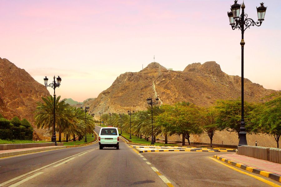 A Guide to Driving Laws in Oman