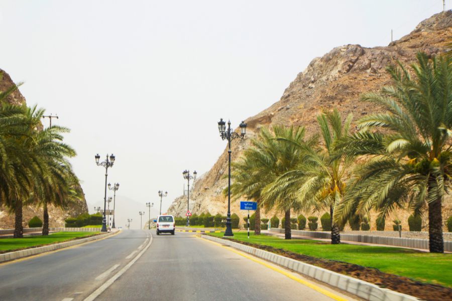 A Guide to Driving from Muscar Airport to the City Centre in Oman
