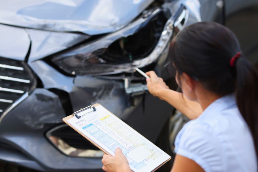 A Guide to Car Rental Insurance Options in Oman